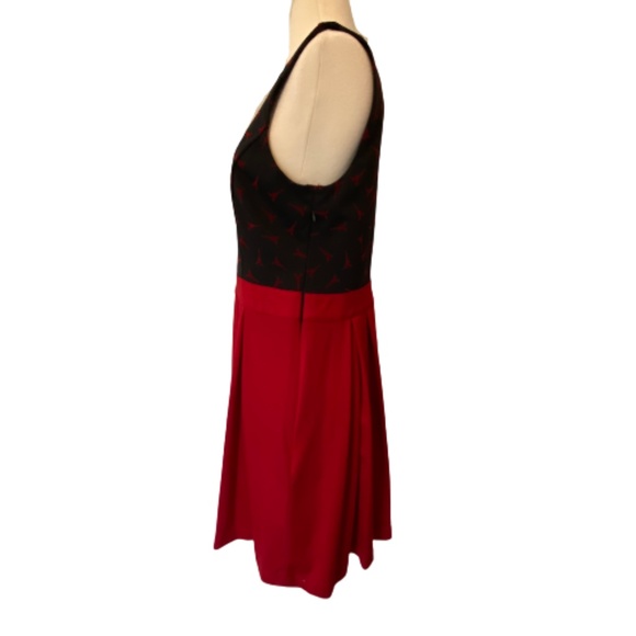 ELLE Dress Eiffel Tower Paris Pleated Ponte Knit Sleeveless Black Red Size 10 - Picture 6 of 13